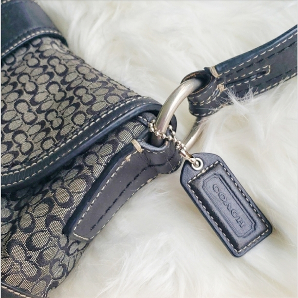 Coach purse - Picture 4 of 7